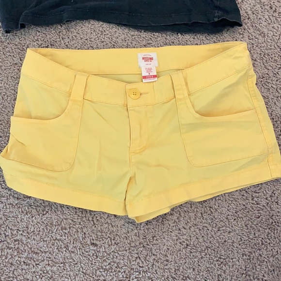 Girls t shirt and shorts - Picture 3 of 5